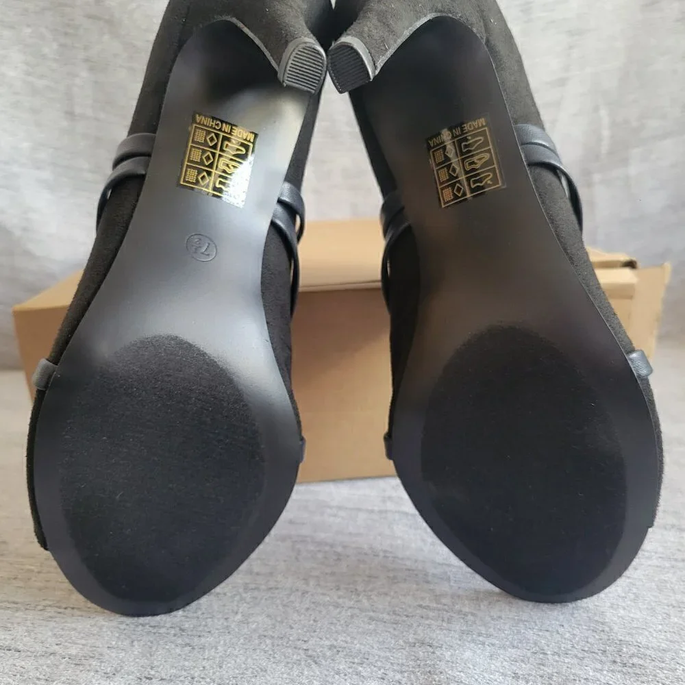 Journee Collection Women's Samara Bootie
